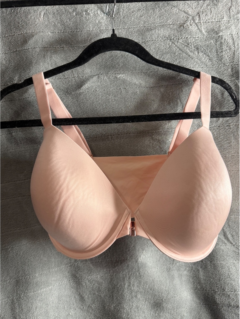 Victoria’s Secret Body by Victoria Perfect Coverage Front Close Bra 36DDD